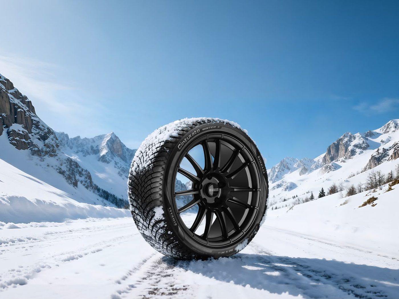 PIRELLI Cinturato Winter im Schnee