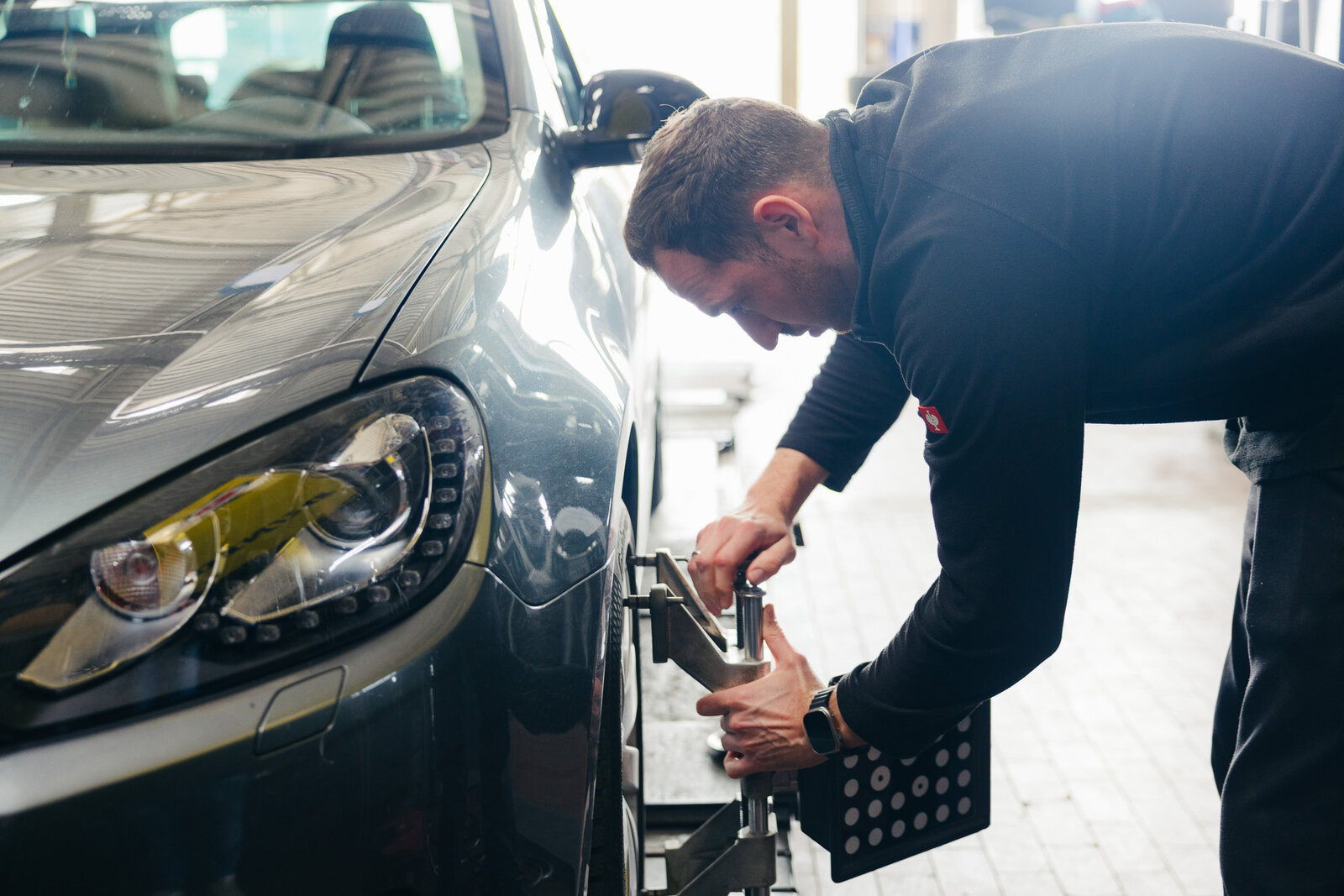 Arbeit an der Fahrzeugfront