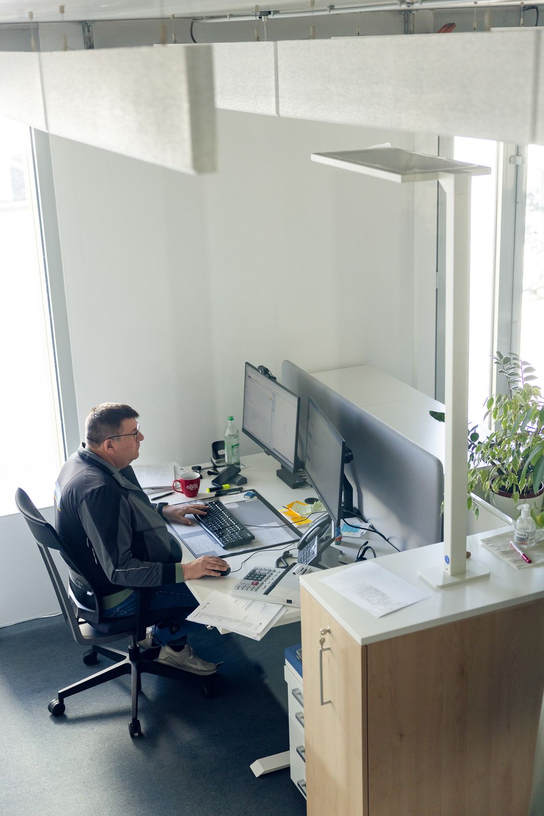 Arbeitsplatz am Fenster